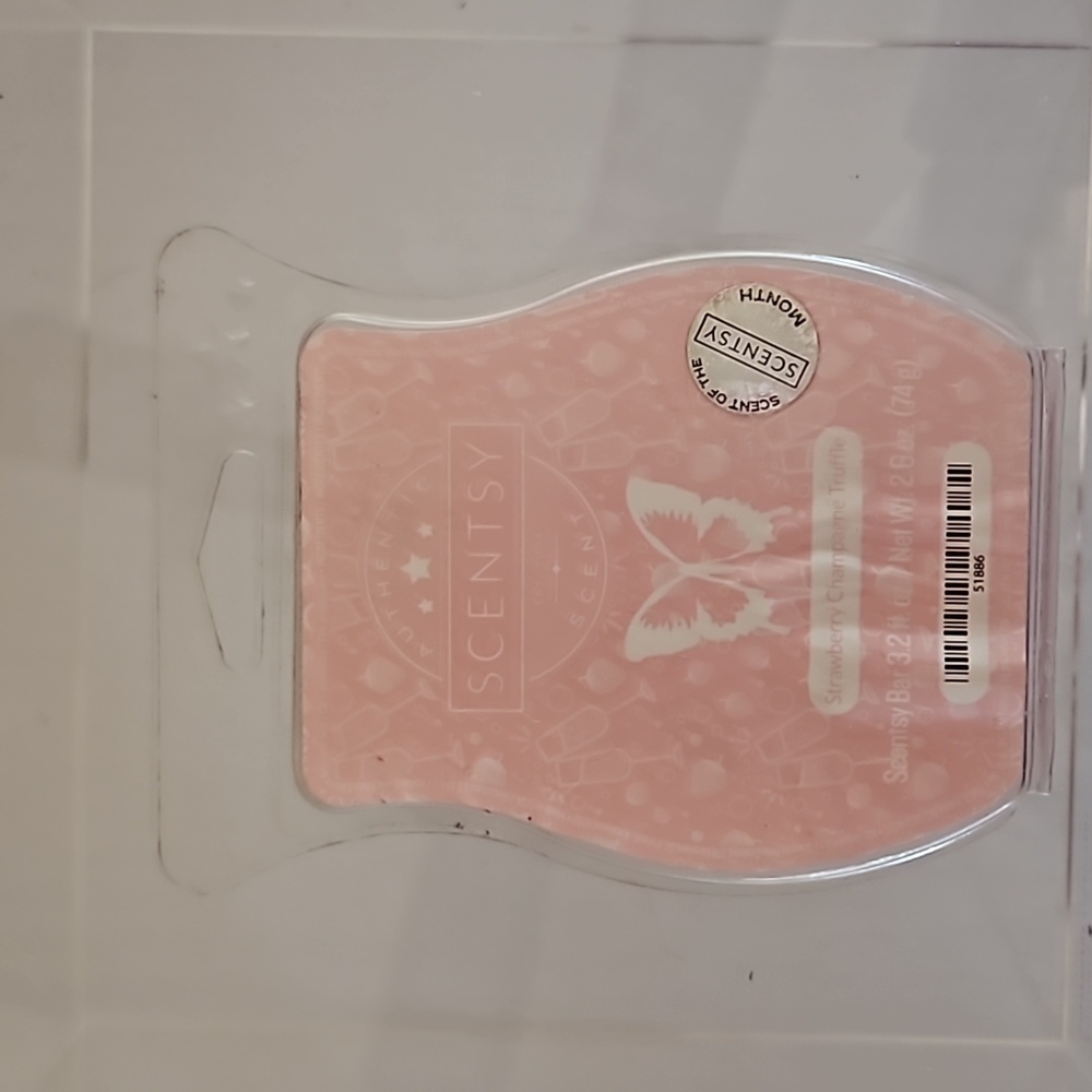 Strawberry Champagne Truffle Scentsy Bar - New
